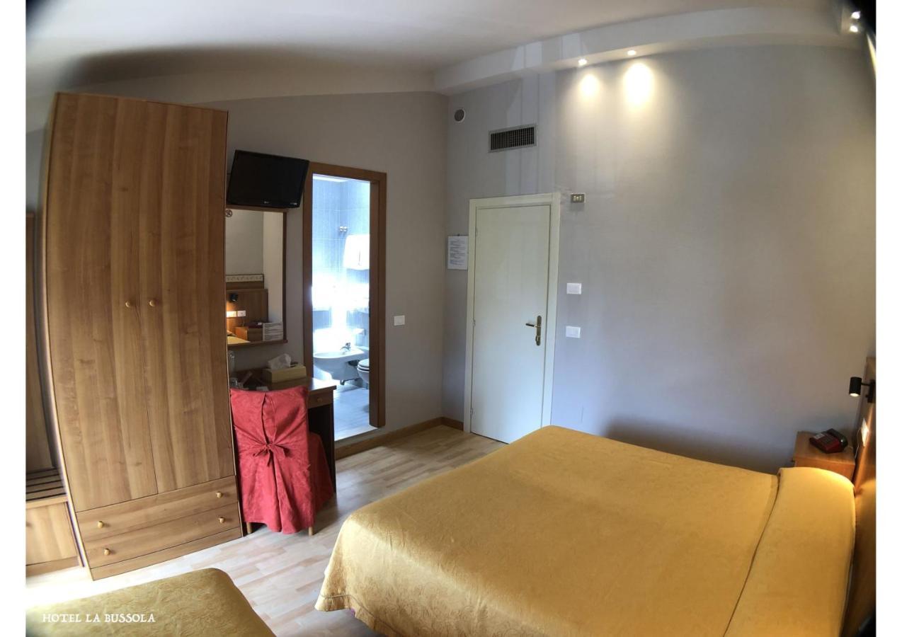 Hotel La Bussola Padenghe sul Garda Eksteriør bilde